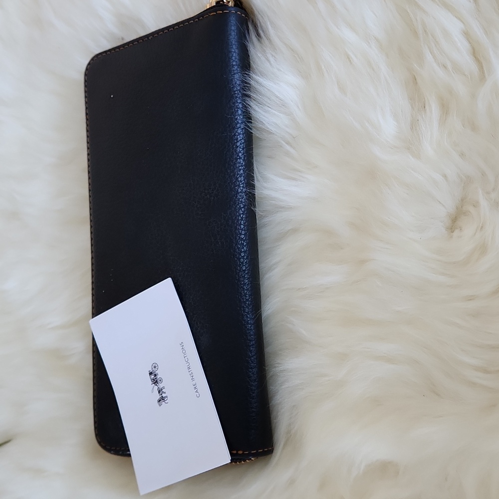 NWOT Disney X Coach Black Leather Minnie Mouse 3/4 Zip Wallet ❤️🐭🖤 - Picture 6 of 14